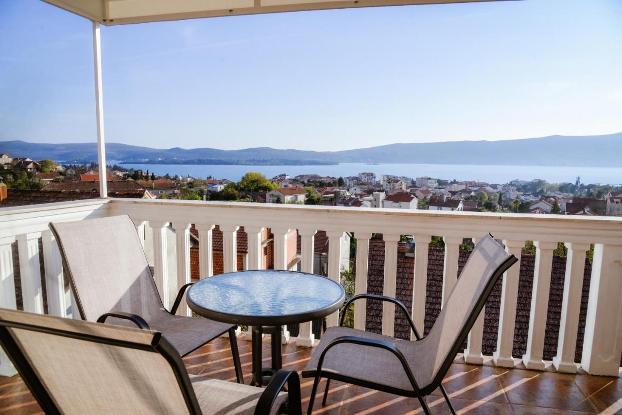Iker Apartments Tivat Exterior photo
